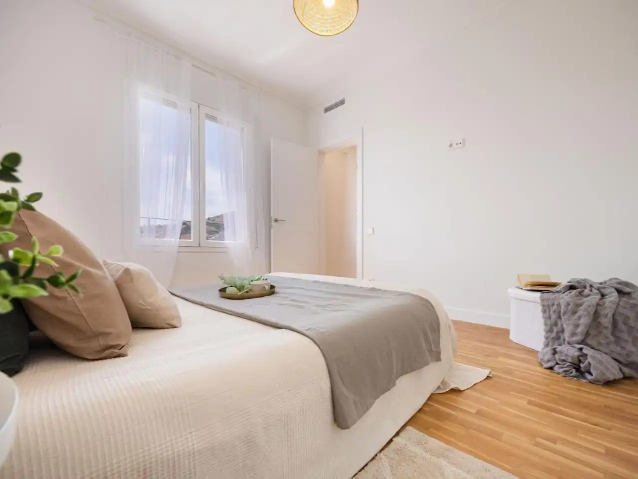 Wohnung zum Verkauf in Carrer de L'alfambra, 20, Pedralbes Schlafzimmer von Wohnung zum Verkauf in Barcelona Capital mit Klimaanlage und Balkon