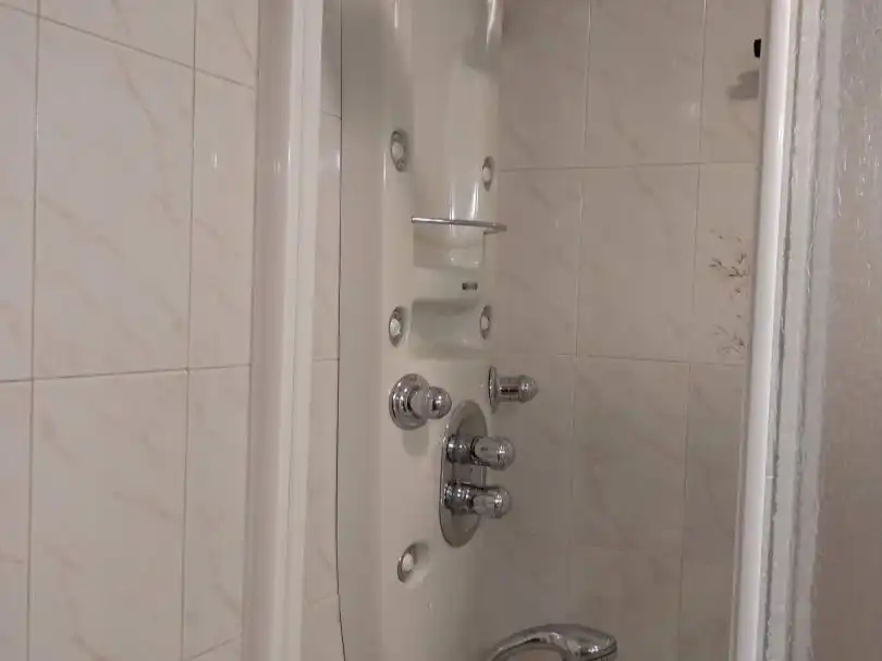 Flat for rent in Calle Caño Badillo, 7, El Ejido - Santa Ana Bathroom of Flat for rent in León Capital with Heating, Parquet flooring and Furnished
