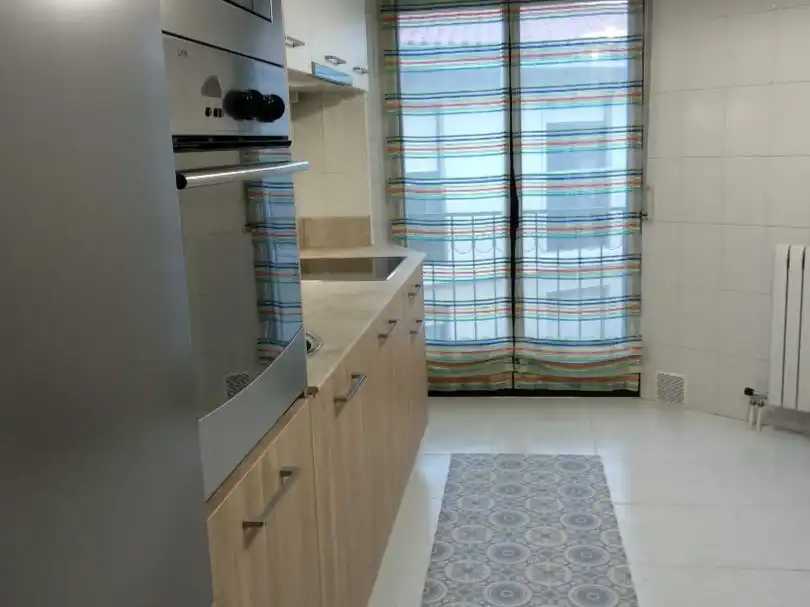 Flat for rent in Calle Caño Badillo, 7, El Ejido - Santa Ana Kitchen of Flat for rent in León Capital with Heating, Parquet flooring and Furnished