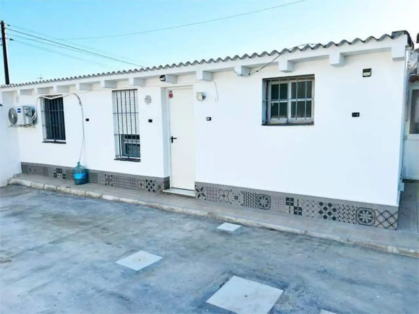 Casa adosada de lloguer a Los Franceses – La Vega Vista exterior de Casa adosada de lloguer en Chiclana de la Frontera amb Jardí privat, Traster i Moblat