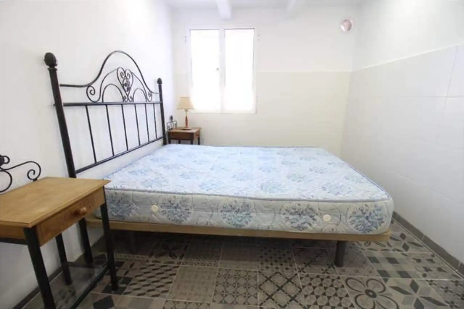 Casa adosada de lloguer a Los Franceses – La Vega Dormitori de Casa adosada de lloguer en Chiclana de la Frontera amb Jardí privat, Traster i Moblat