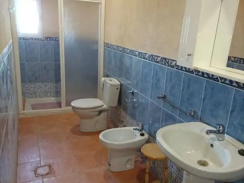 Casa o xalet en venda a Calle Mayor, 3, Pozorrubielos de la Mancha Bany de Casa o xalet en venda en Pozorrubielos de la Mancha