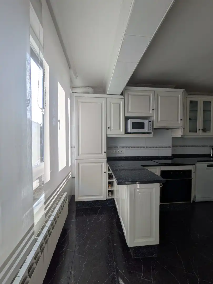 Piso en venta en Santo Domingo Kalea, 28, Balmaseda Cocina de Piso en venta en Balmaseda con Calefacción, Trastero y Amueblado