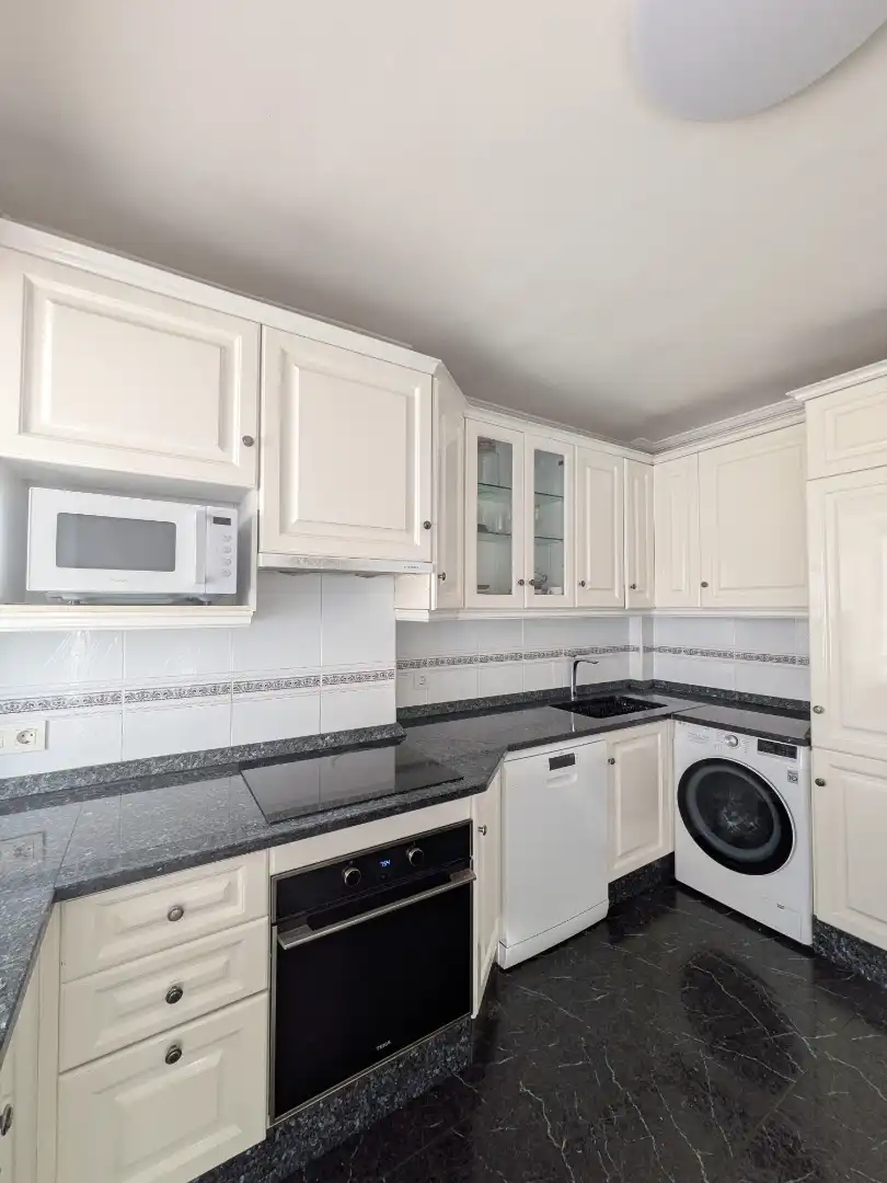 Piso en venta en Santo Domingo Kalea, 28, Balmaseda Cocina de Piso en venta en Balmaseda con Calefacción, Trastero y Amueblado
