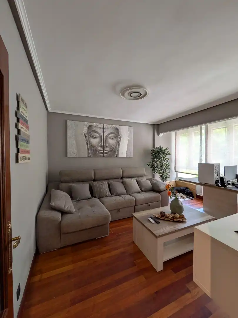 Piso en venta en Santo Domingo Kalea, 28, Balmaseda Sala de estar de Piso en venta en Balmaseda con Calefacción, Trastero y Amueblado