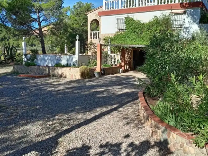 Casa o chalet en venta en Camino Andilla, 8, Andilla Vista exterior de Casa o chalet en venta en Andilla con Calefacción, Jardín privado y Terraza