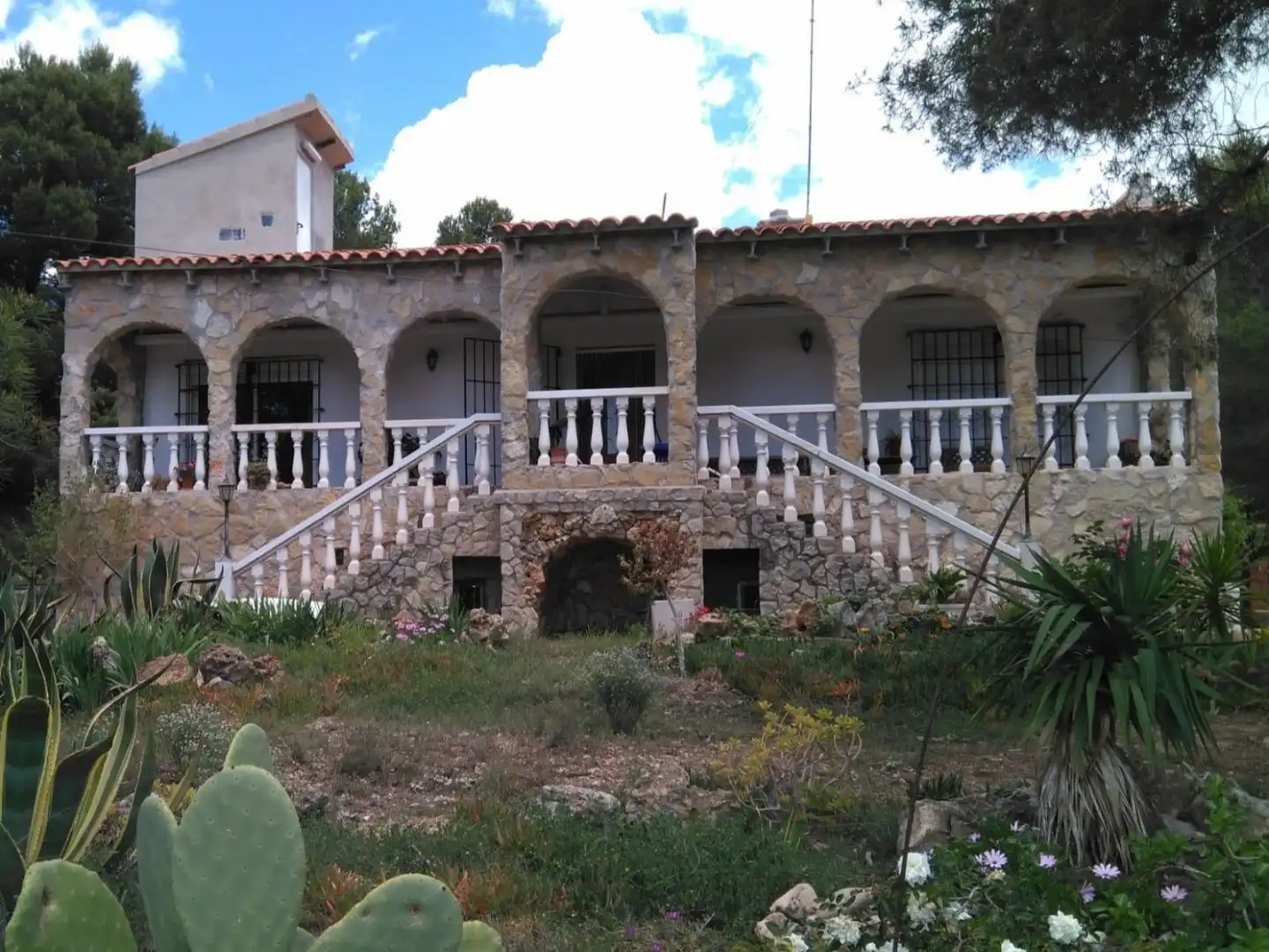 Casa o chalet en venta en Camino Andilla, 8, Andilla Vista exterior de Casa o chalet en venta en Andilla con Calefacción, Jardín privado y Terraza