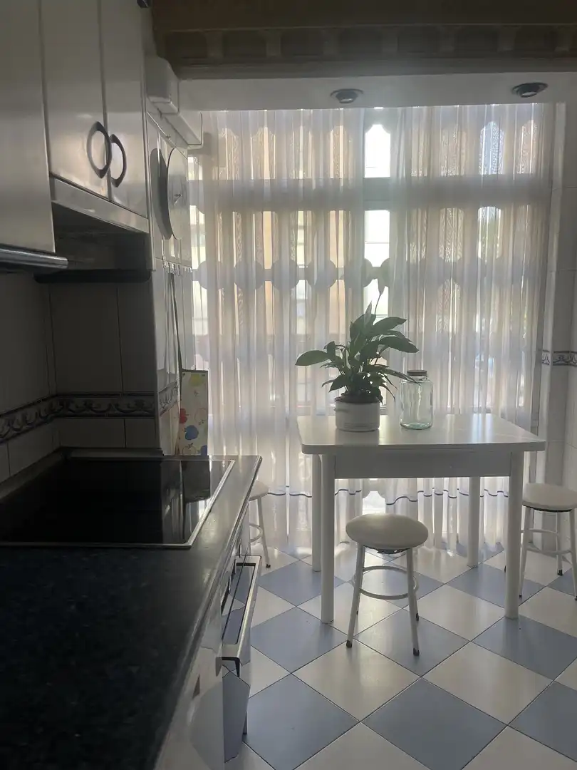 Zimmer in Calle del Doctor Gómez Ulla, 33, Prosperidad - Delicias Terrasse von Wohnung zur untervermieten in Salamanca mit Heizung, Parkett und Möbliert