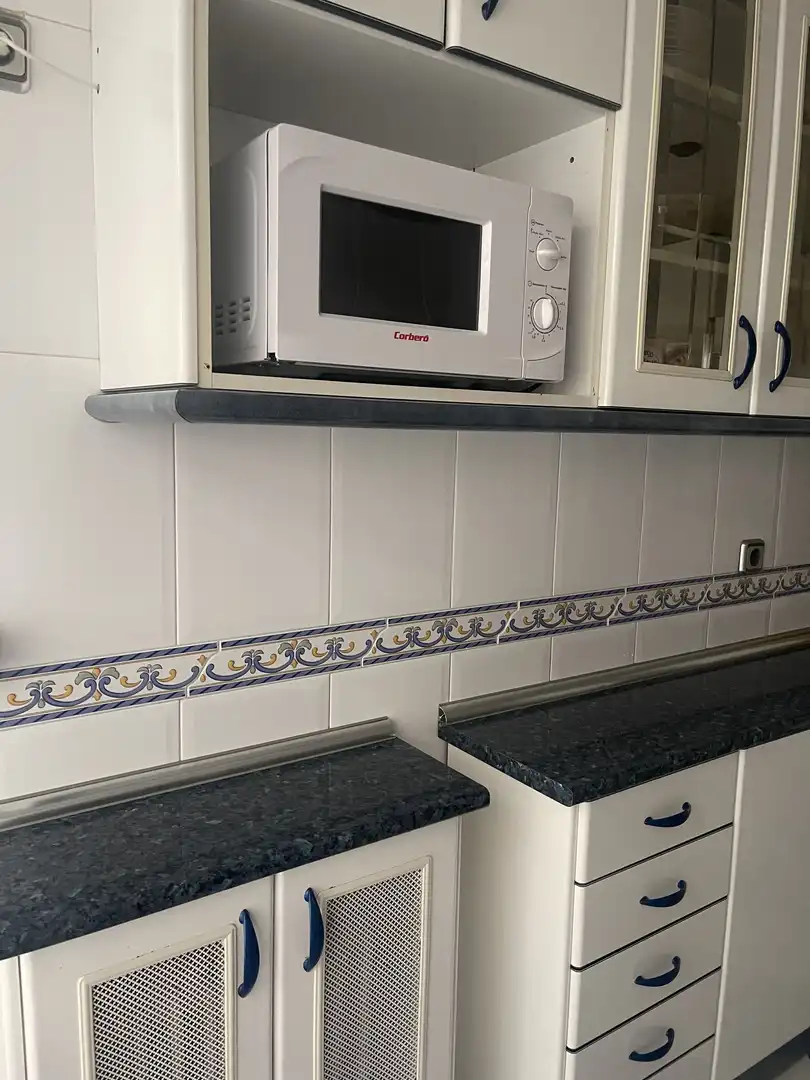 Zimmer in Calle del Doctor Gómez Ulla, 33, Prosperidad - Delicias Küche von Wohnung zur untervermieten in Salamanca mit Heizung, Parkett und Möbliert