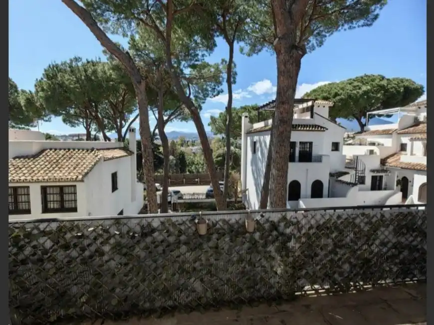 Wohnung zum Verkauf in Urbanización Los Pinos de Aloha, 20, Aloha Außenansicht von Wohnung zum Verkauf in Marbella mit Klimaanlage, Heizung und Parkett