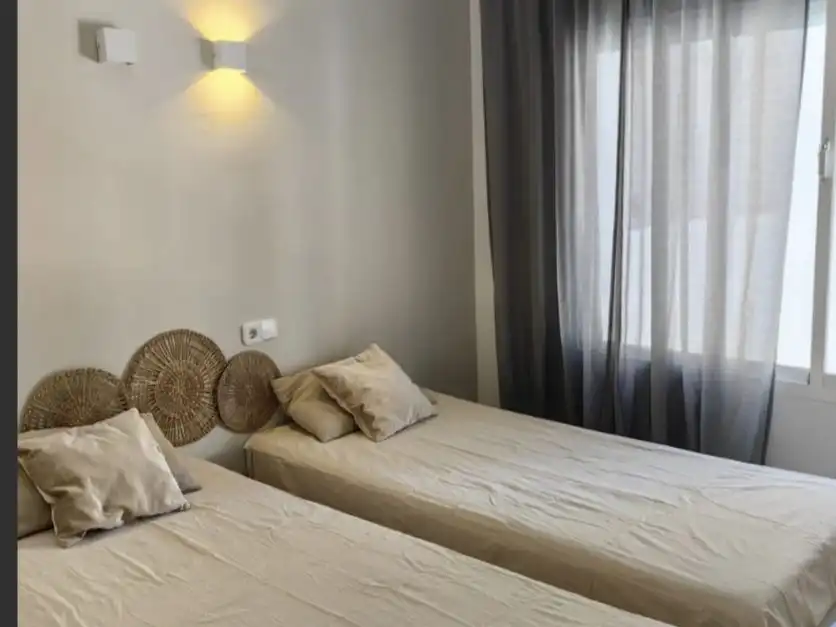 Wohnung zum Verkauf in Urbanización Los Pinos de Aloha, 20, Aloha Schlafzimmer von Wohnung zum Verkauf in Marbella mit Klimaanlage, Heizung und Parkett