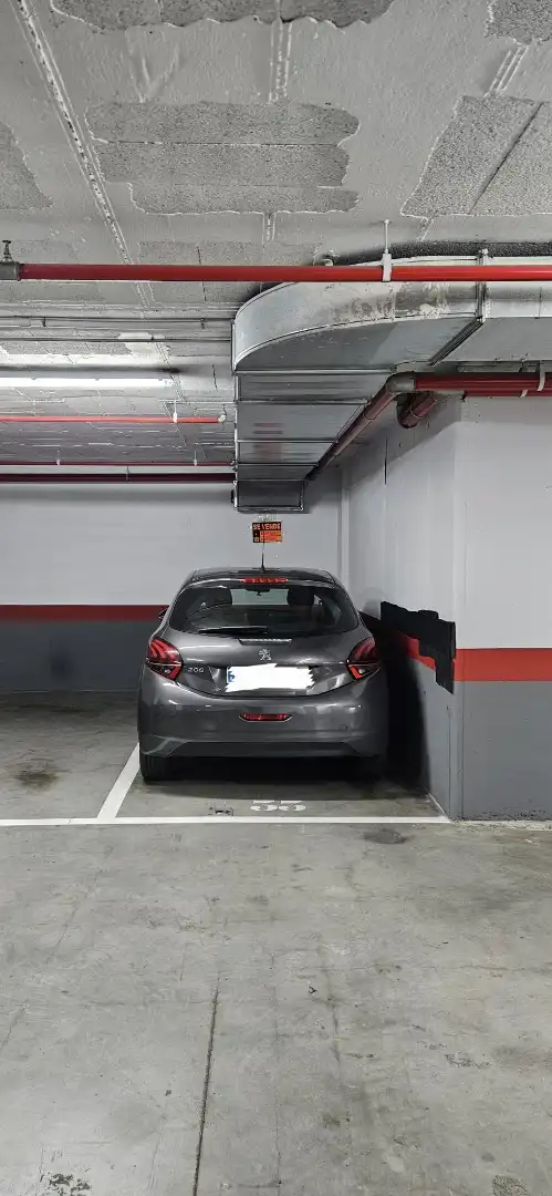 Aparcament de Garatge de lloguer en Badalona