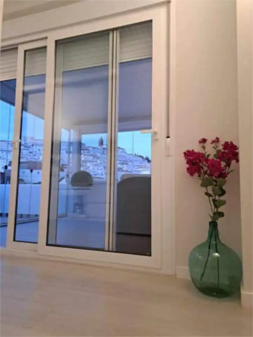 Apartament de lloguer a Alcalá de los Gazules Dormitori de Apartament de lloguer en Alcalá de los Gazules amb Calefacció i Terrassa