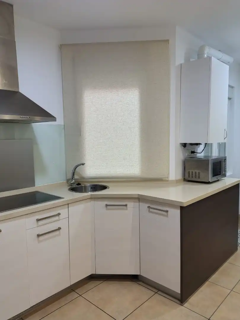 Flat for rent in Avenida de Nocedo, 22, San Mamés - La Palomera Kitchen of Flat for rent in León Capital with Heating, Storage room and Furnished