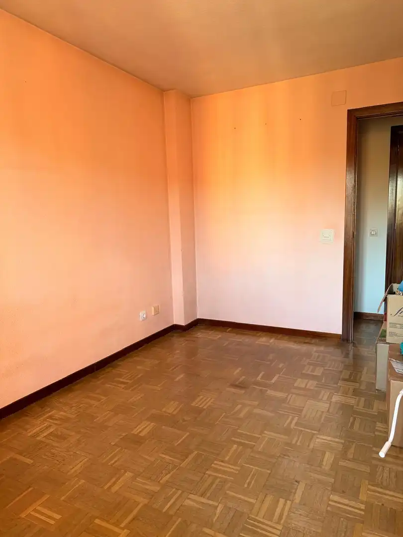 Habitación de Piso en venta en Rivas-Vaciamadrid con Aire acondicionado, Calefacción y Jardín privado
