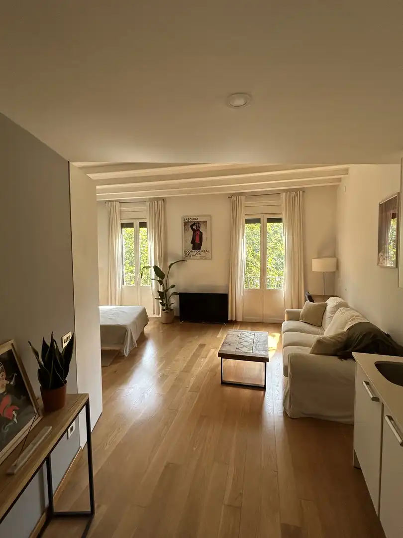Flat for sale in Carrer de Muntaner, 85, L'Antiga Esquerra de l'Eixample Bedroom of Flat for sale in Barcelona Capital with Air Conditioner and Balcony