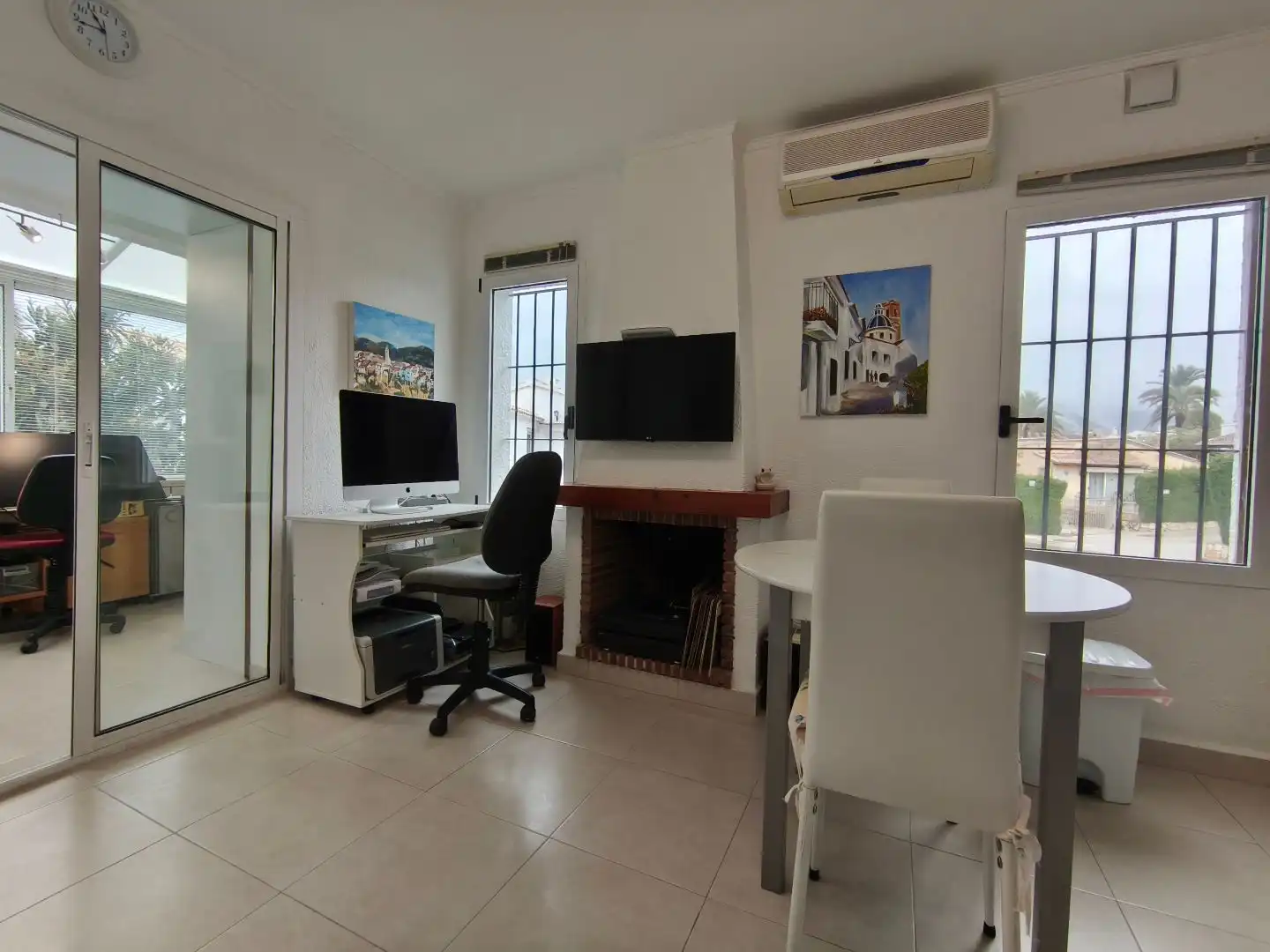 Flat for sale in Carrer de la Bella~flor, 16, Pedreguer Living room of Flat for sale in Pedreguer with Air Conditioner and Swimming Pool