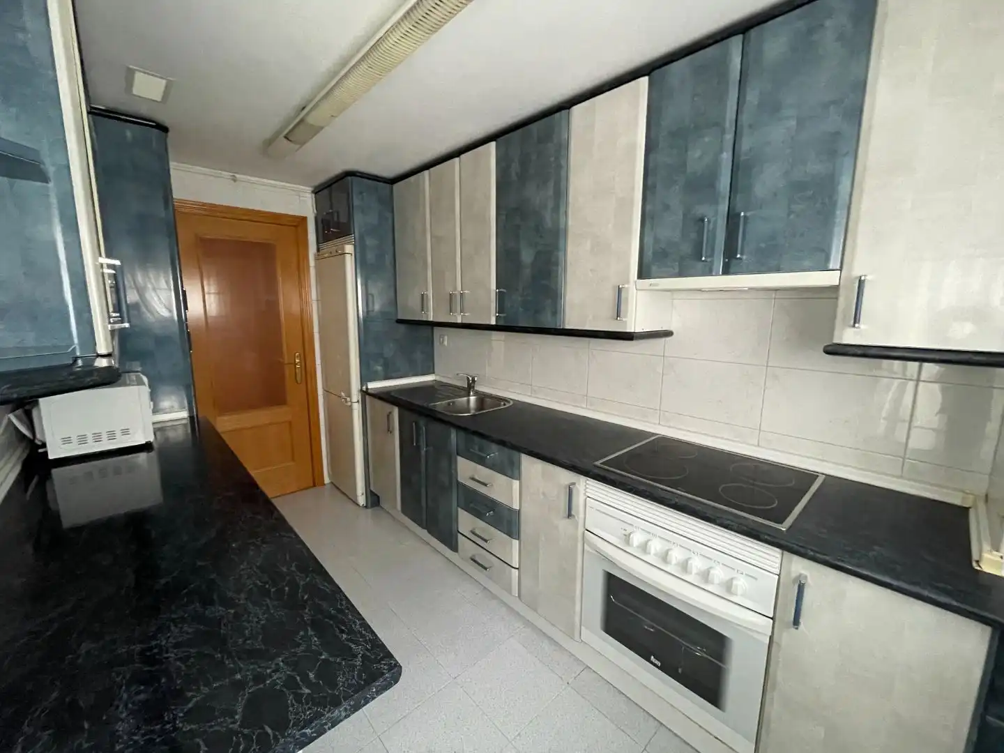 Cocina de Piso de alquiler en Leganés con Calefacción, Parquet y Terraza