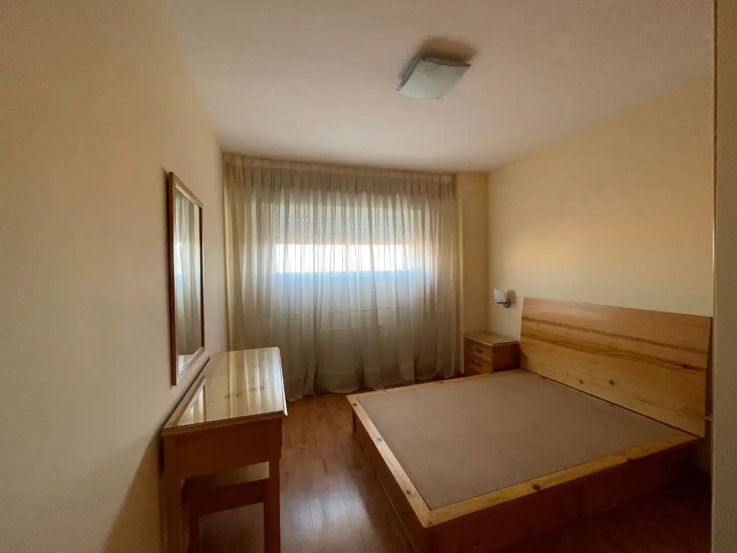 Habitación de Piso de alquiler en Leganés con Calefacción, Parquet y Terraza