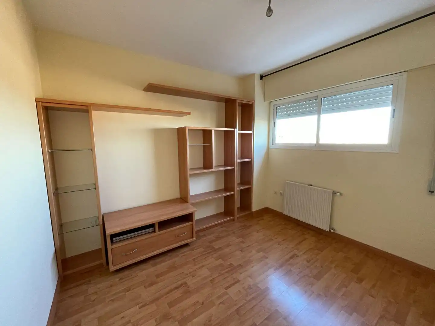 Habitación de Piso de alquiler en Leganés con Calefacción, Parquet y Terraza