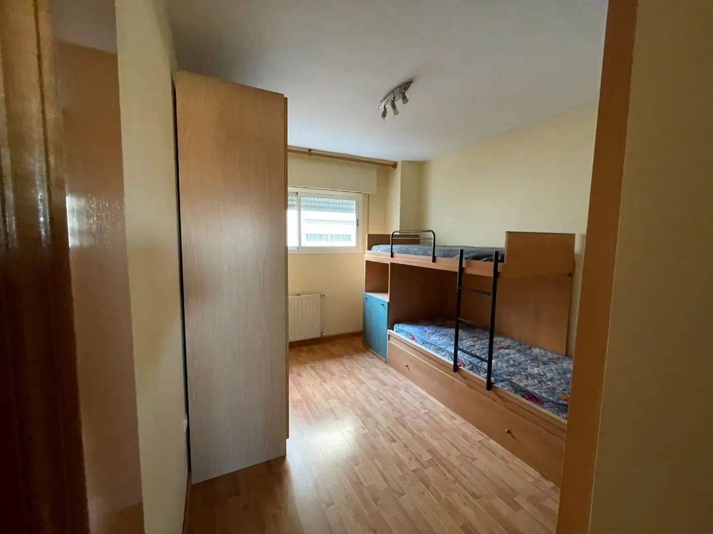 Habitación de Piso de alquiler en Leganés con Calefacción, Parquet y Terraza