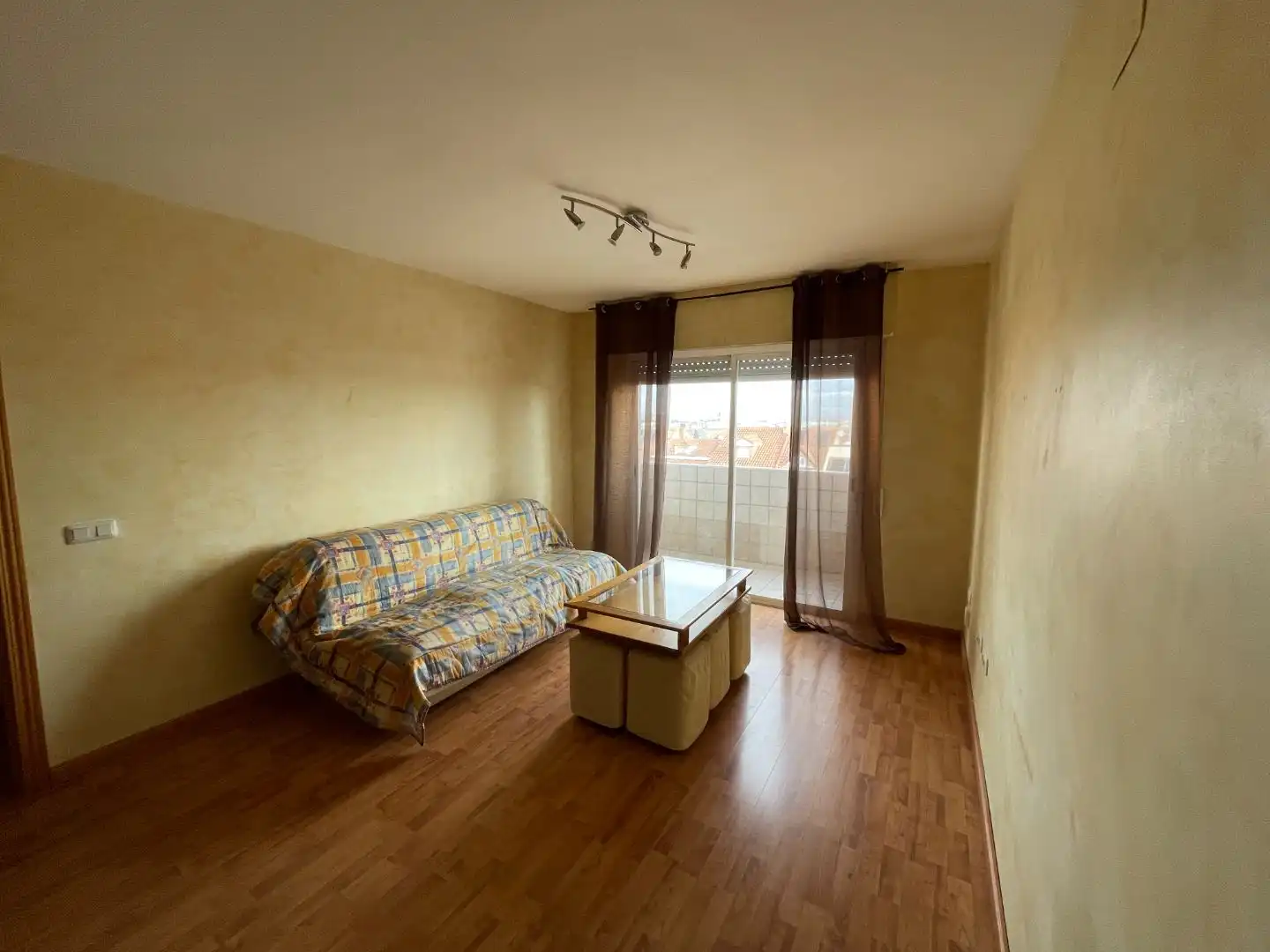 Habitación de Piso de alquiler en Leganés con Calefacción, Parquet y Terraza