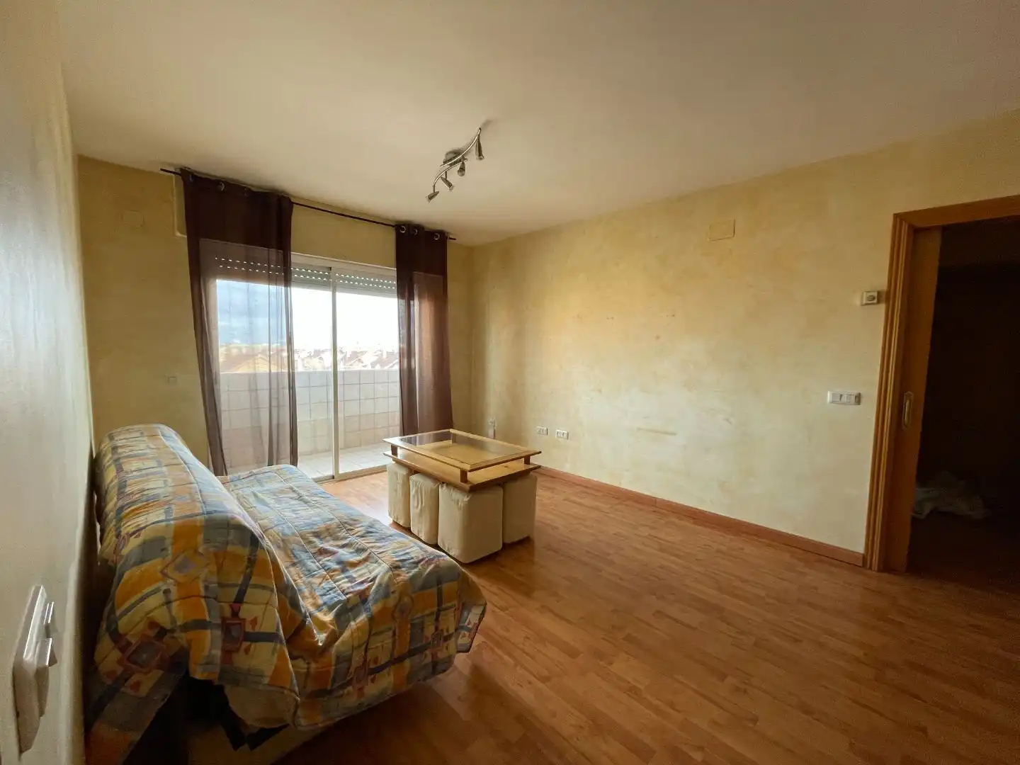 Habitación de Piso de alquiler en Leganés con Calefacción, Parquet y Terraza