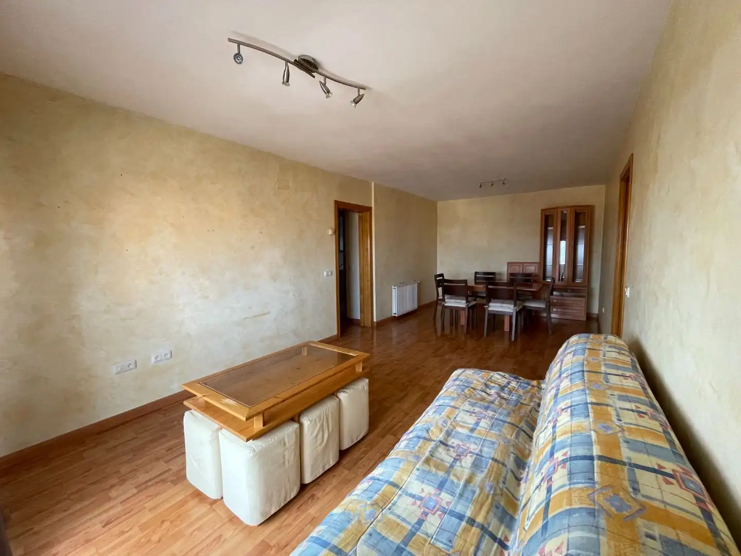 Sala de estar de Piso de alquiler en Leganés con Calefacción, Parquet y Terraza