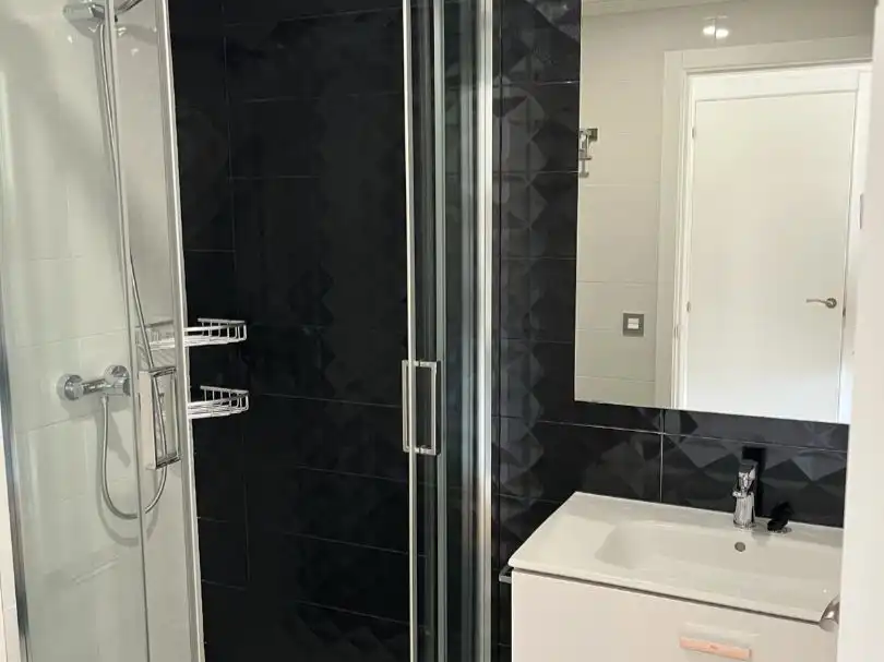 Bathroom of Flat for sale in Gijón   with Heating, Terrace and Storage room