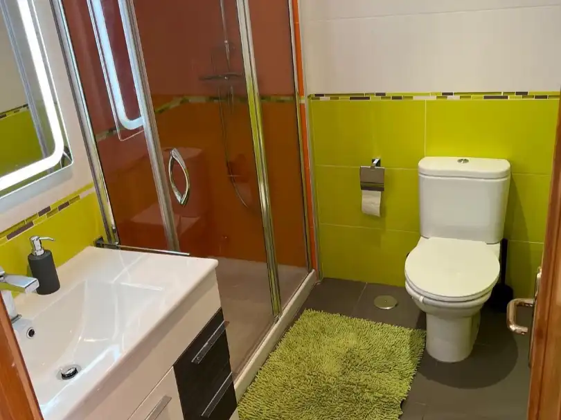 Piso en venta en Calle Villaverde, 1, Zona Centro Joven Baño de Piso en venta en Alcorcón con Aire acondicionado