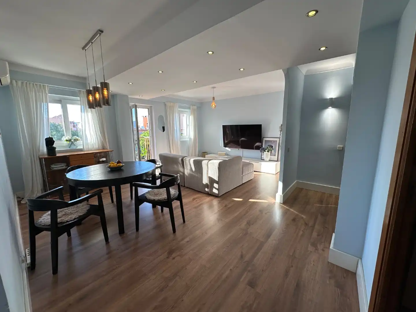 Flat for sale in Carrer Pablo Sarasate, 5, Son Oliva Living room of Flat for sale in Palma de Mallorca with Air Conditioner, Parquet flooring and Terrace