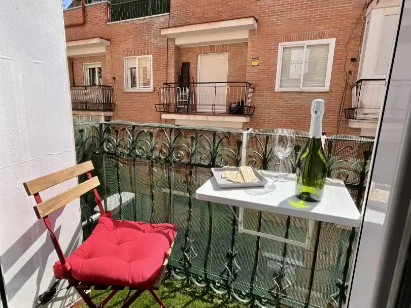 Wohnung zur Miete in Calle Topete, 9, Bellas Vistas Terrasse von Wohnung zur Miete in Madrid Capital mit Klimaanlage und Balkon