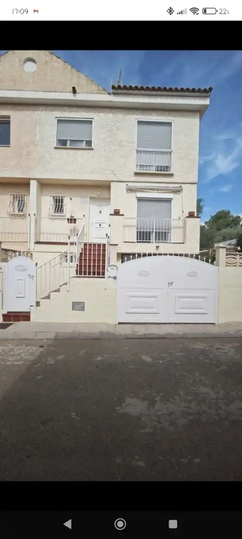 Vista exterior de Casa adosada en venta en La Nucia con Aire acondicionado, Jardín privado y Terraza