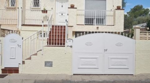 Einfamilien-Reihenhaus zum Verkauf in Carrer Siqueiros, 28, Varadero, La Nucia - Bild 2 Foto 2 von Einfamilien-Reihenhaus zum Verkauf in Carrer Siqueiros, 28, Varadero, La Nucia