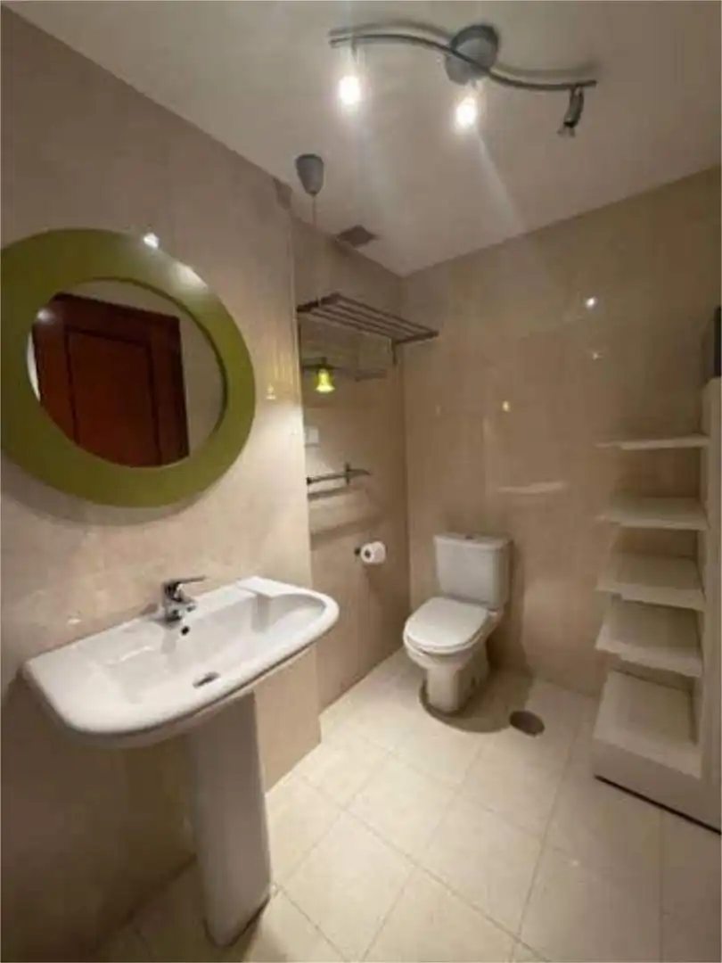 Badezimmer von Wohnung zur Miete in Oviedo  mit Terrasse