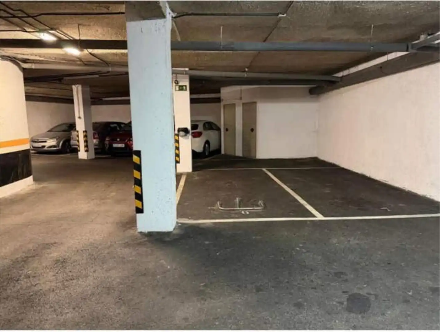 Parkplatz von Wohnung zur Miete in Oviedo  mit Terrasse