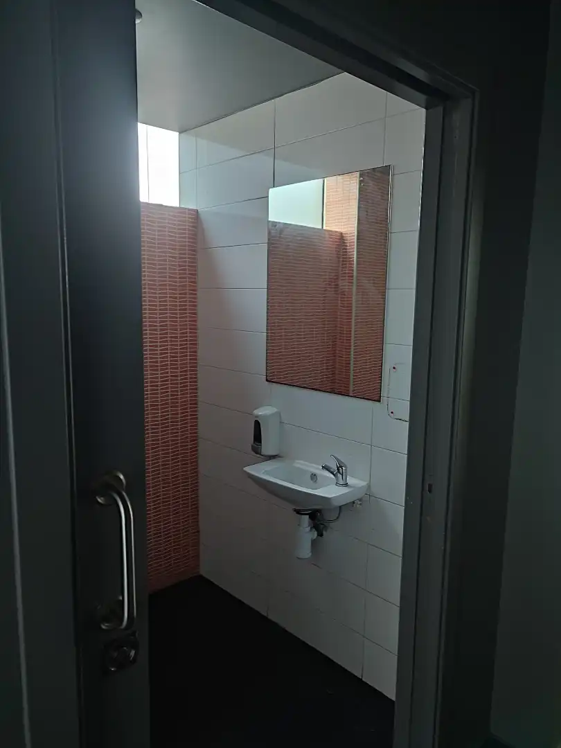 Badezimmer von Geschaftsraum zur Miete in Culleredo