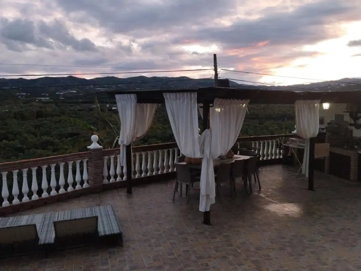 Terrasse von Country house zum Verkauf in Vélez-Málaga mit Klimaanlage, Terrasse und Schwimmbad