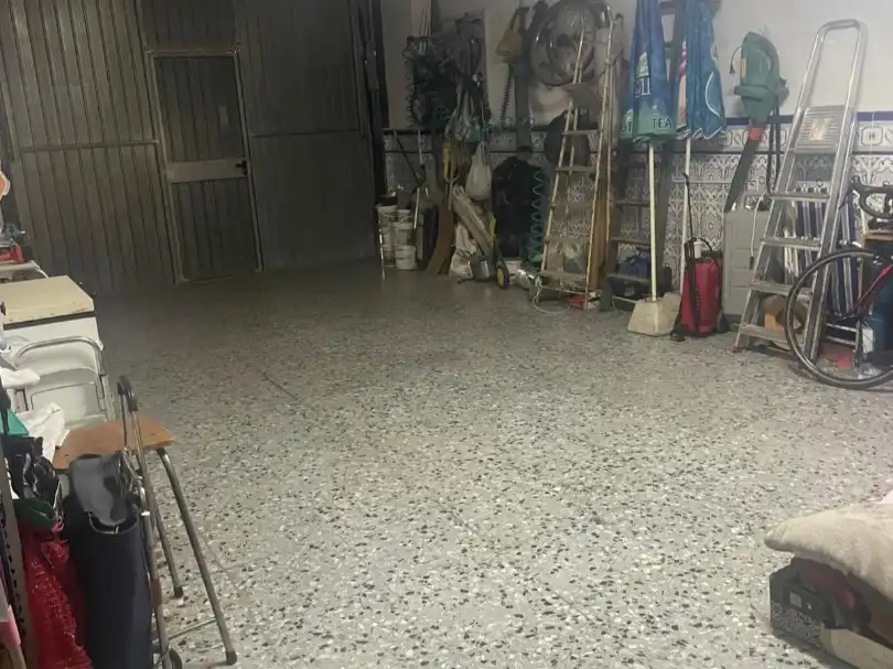 Wohnung zum Verkauf in Guadix mit Klimaanlage, Heizung und Privatgarten