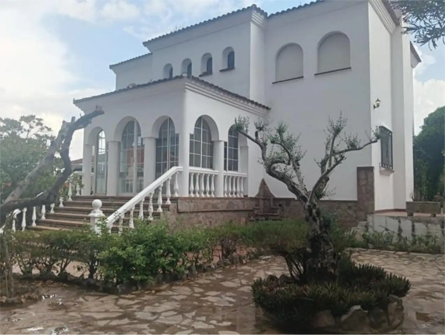 Einfamilien-Reihenhaus zum Verkauf in Valdepasillas - La Paz - Huerta Rosales Außenansicht von Einfamilien-Reihenhaus zum Verkauf in Badajoz mit Heizung, Privatgarten und Terrasse