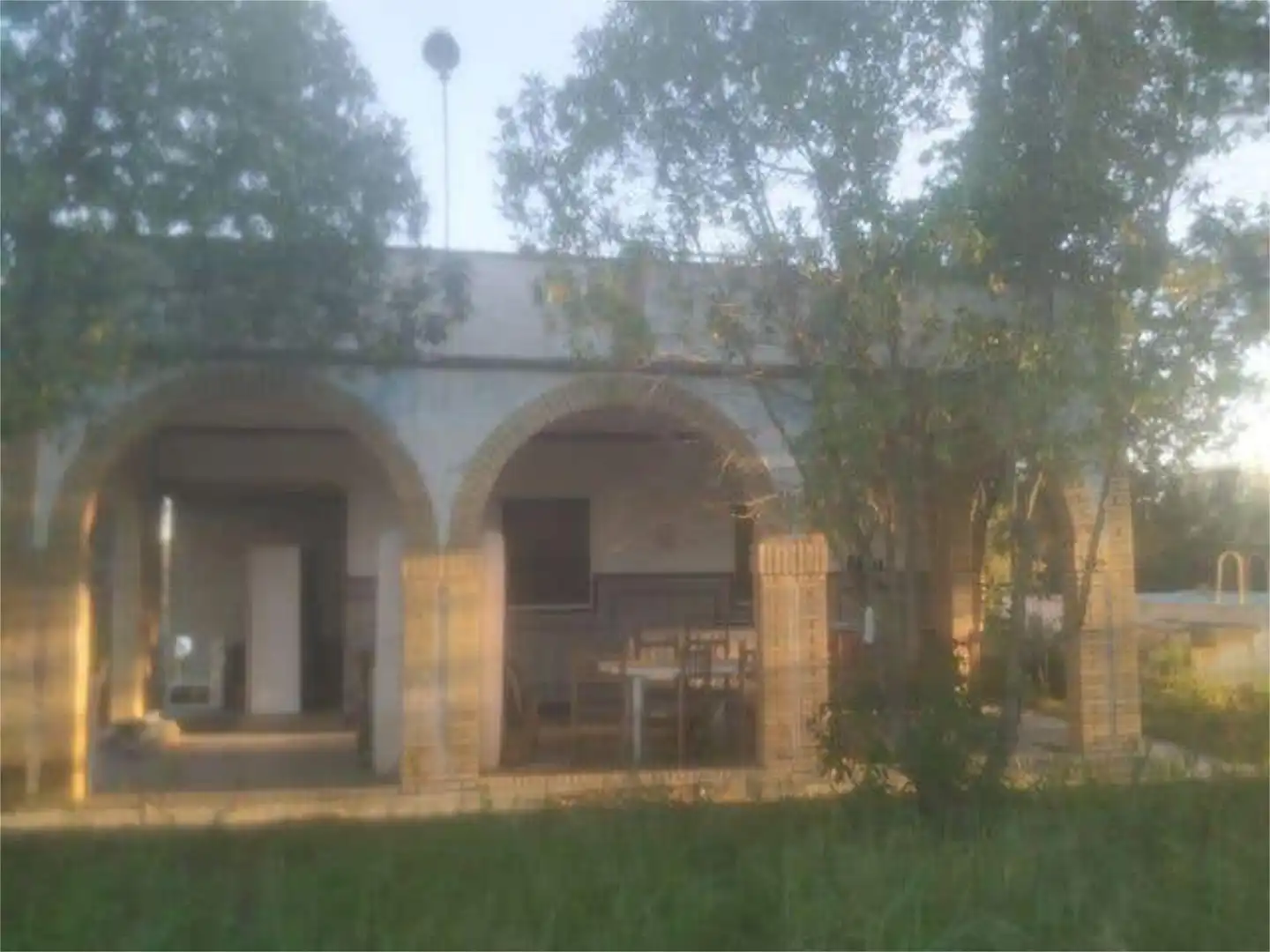 Vista exterior de Casa adosada en venda en Arahal amb Piscina