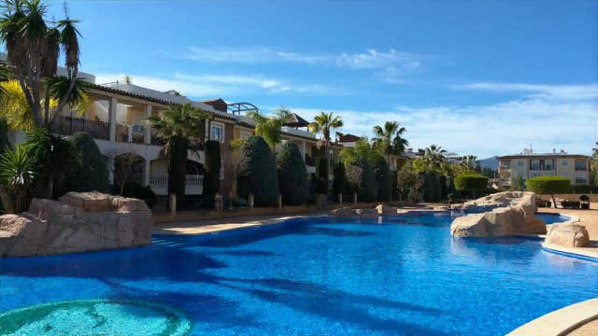 Houses for sale in Son Ramonell - Es Figueral Swimming pool of Houses for sale in Marratxí with Terrace and Swimming Pool