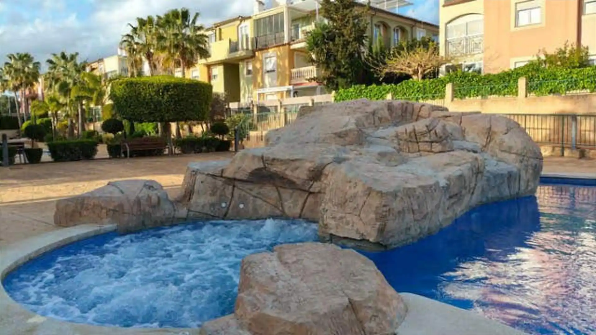 Houses for sale in Son Ramonell - Es Figueral Swimming pool of Houses for sale in Marratxí with Terrace and Swimming Pool