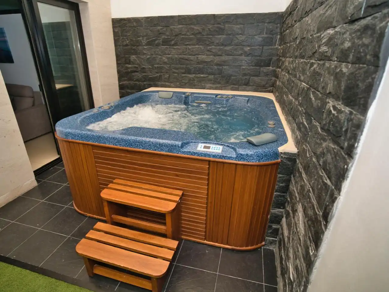 Casa o chalet de alquiler en Calle Francia, 12, La Caldera Casa o chalet de alquiler en Adeje con Aire acondicionado, Jardín privado y Parquet