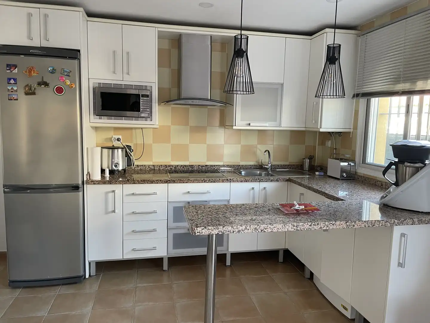 Wohnung zur Miete in Calle Laguna del Moral, 4, Bahia Luz - La Forestal Küche von Wohnung zur Miete in Rota mit Terrasse, Schwimmbad und Balkon