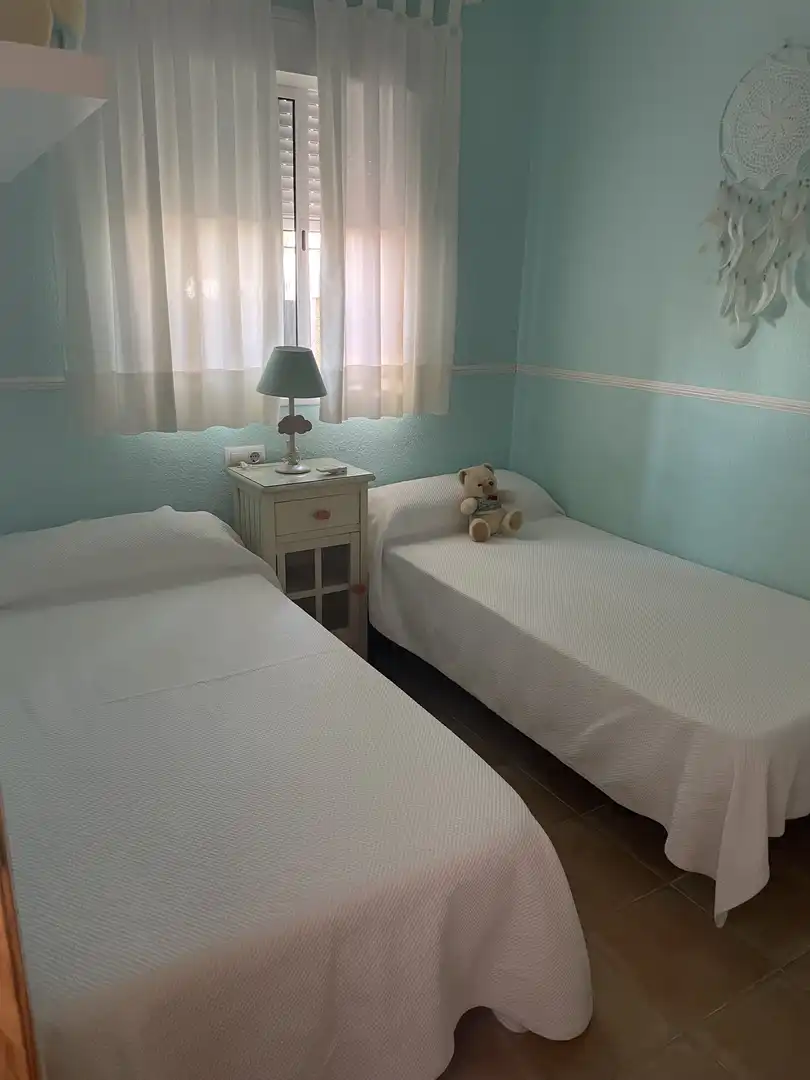 Wohnung zur Miete in Calle Laguna del Moral, 4, Bahia Luz - La Forestal Schlafzimmer von Wohnung zur Miete in Rota mit Terrasse, Schwimmbad und Balkon