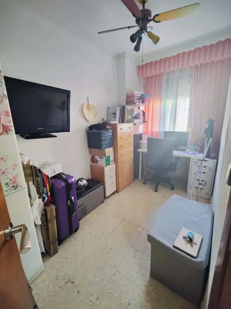 Bedroom of Flat for sale in Sevilla  with Storage room