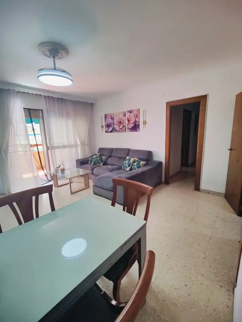 Living room of Flat for sale in Sevilla  with Storage room