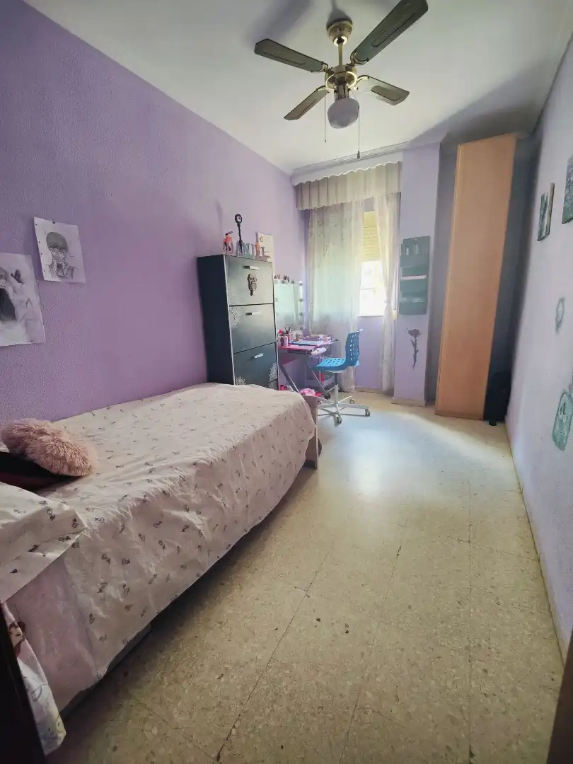 Bedroom of Flat for sale in Sevilla  with Storage room
