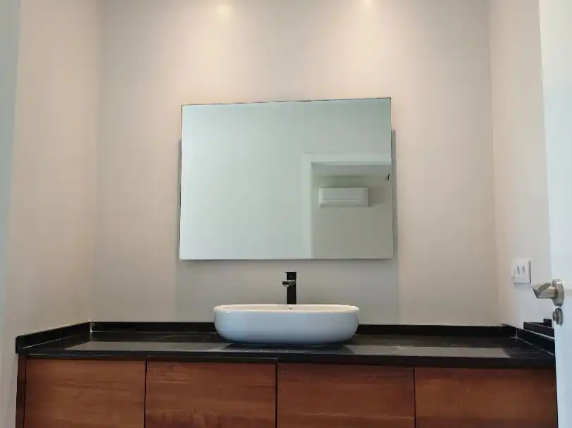 Flat for sale in Callejón de la Cuesta, Santo Domingo Bathroom of Flat for sale in Algete with Air Conditioner, Heating and Private garden